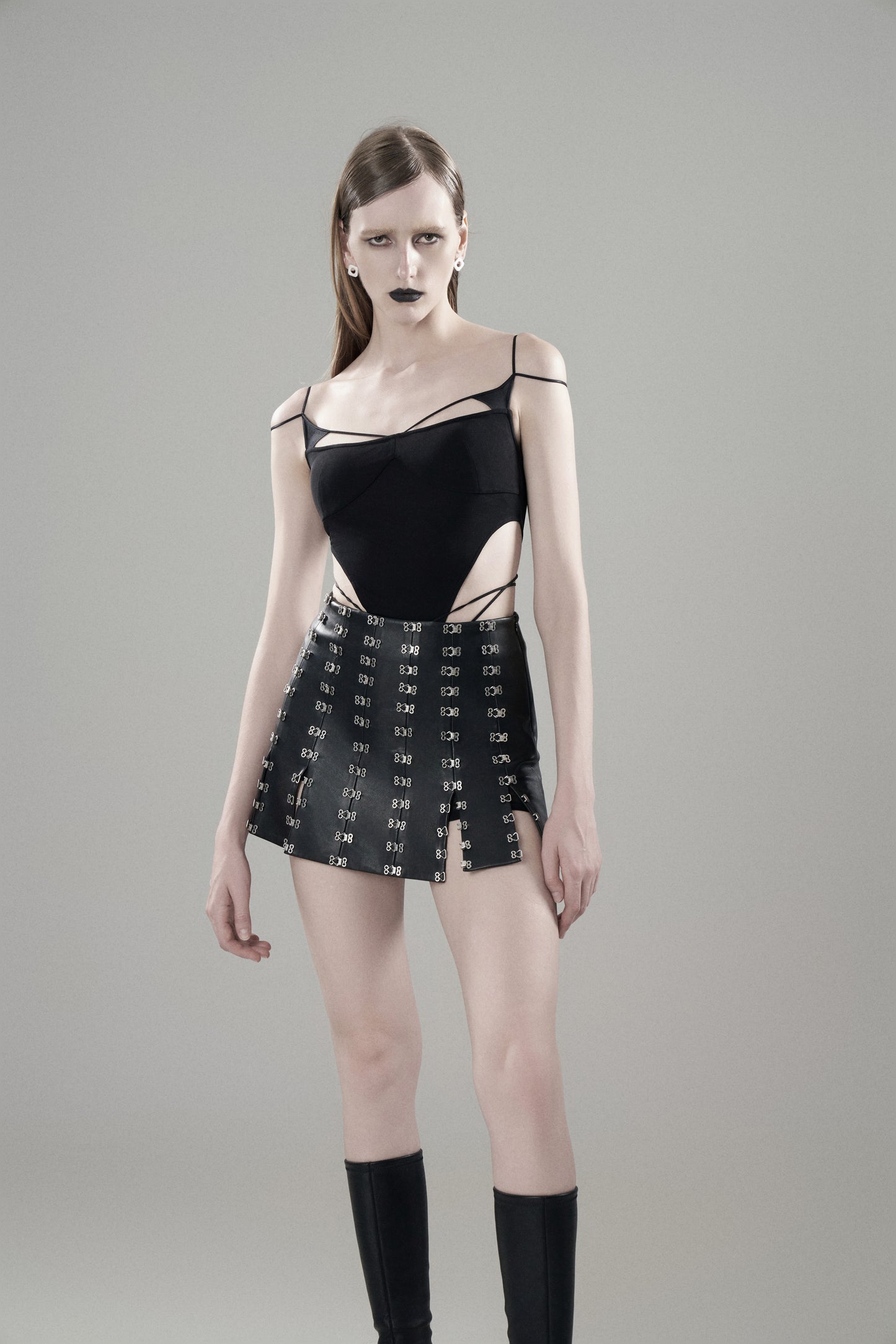 METAL BUCKLE EMBELLISHED LEATHER SKIRT