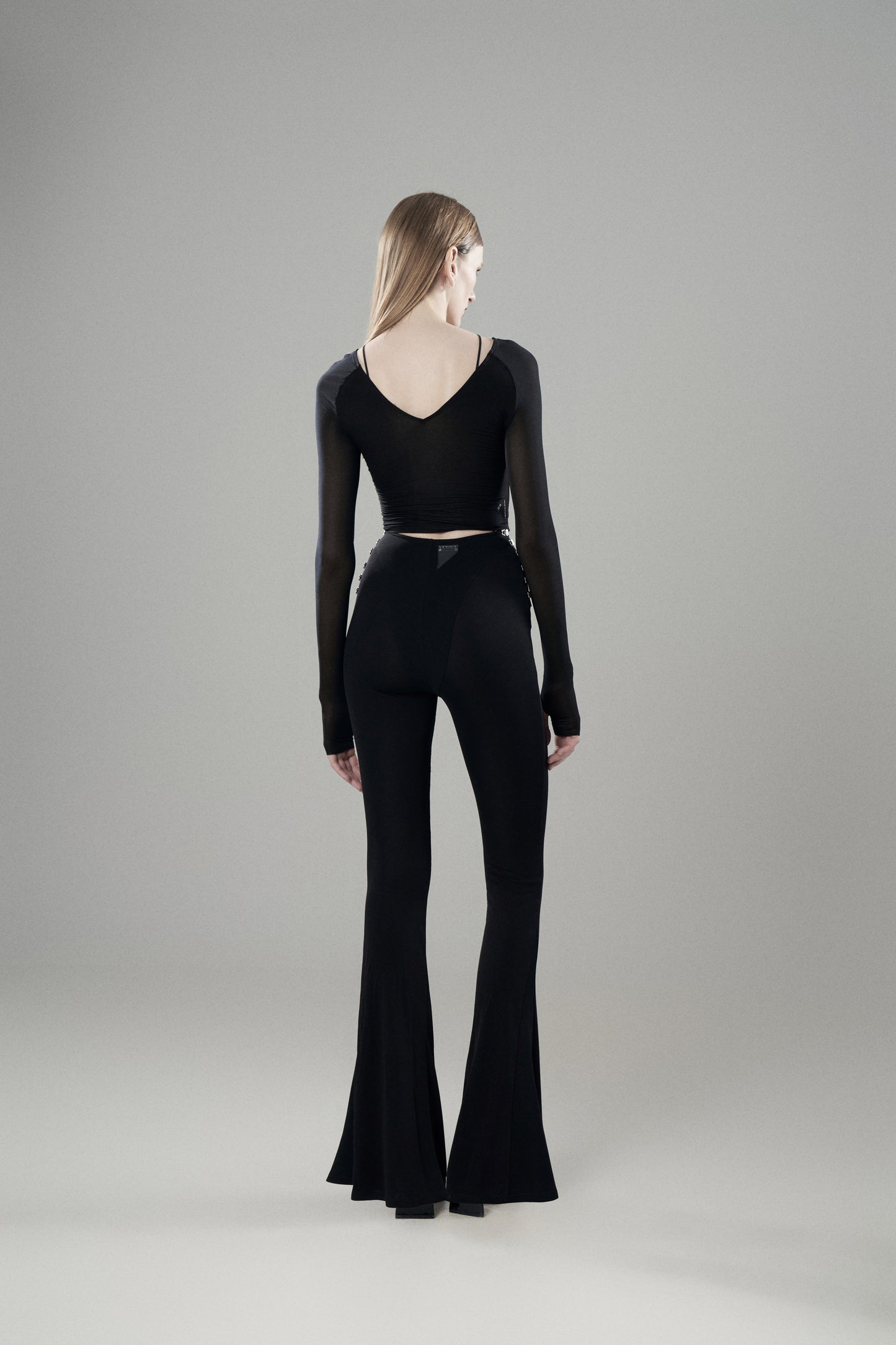 LEAN LINE FLARE PANTS