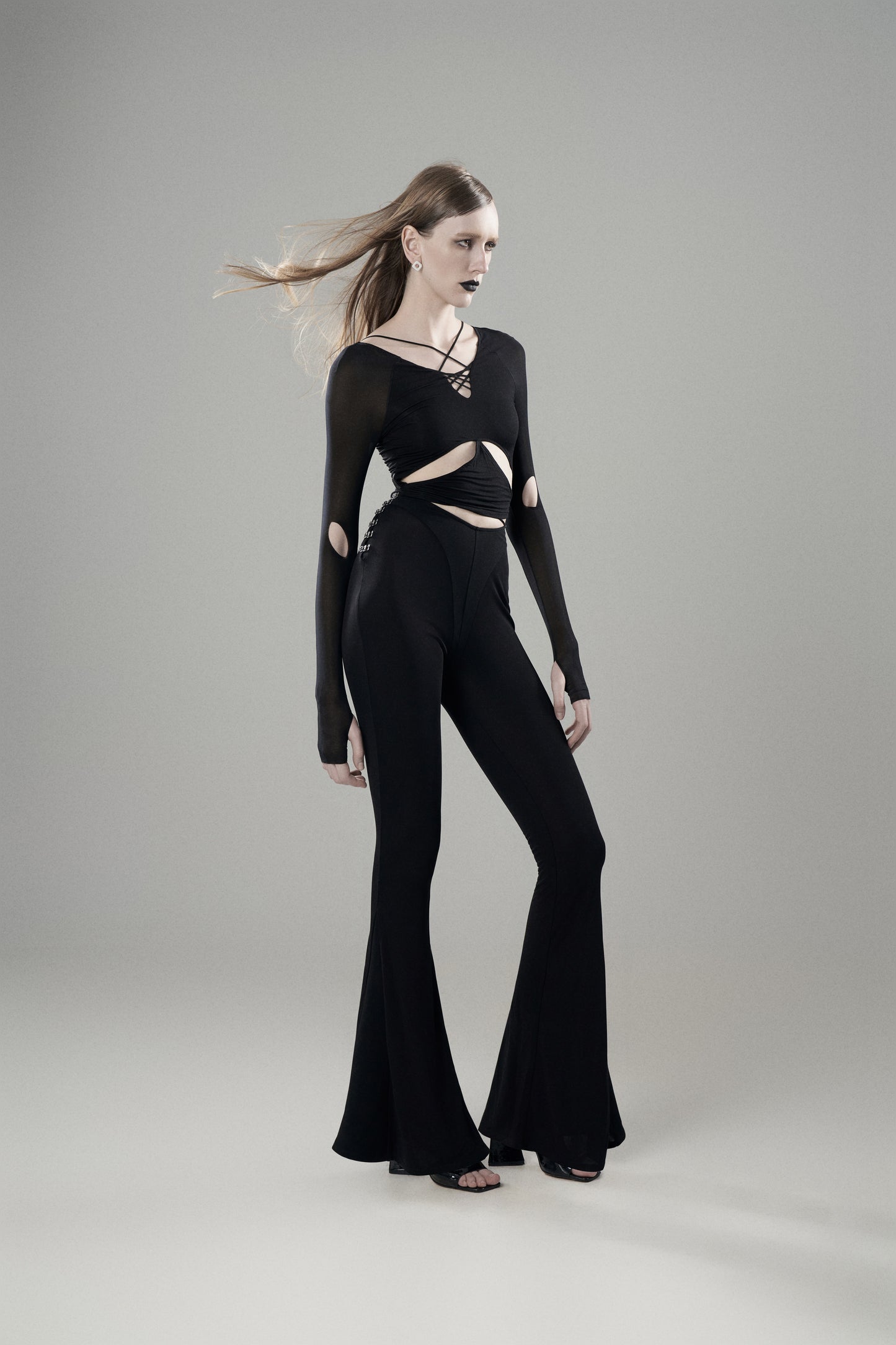 LEAN LINE FLARE PANTS