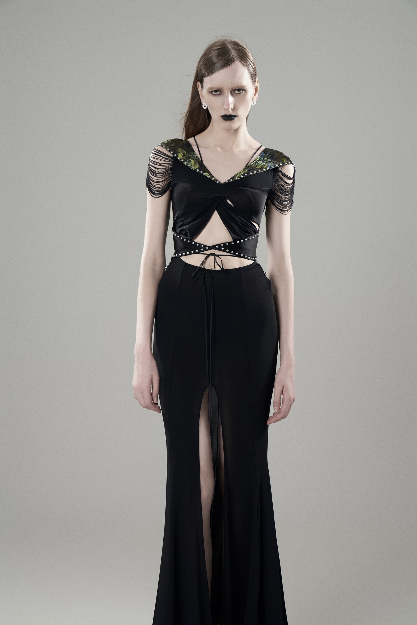 BLACK HIGH-WAISTED MERMAID HEM SKIRT