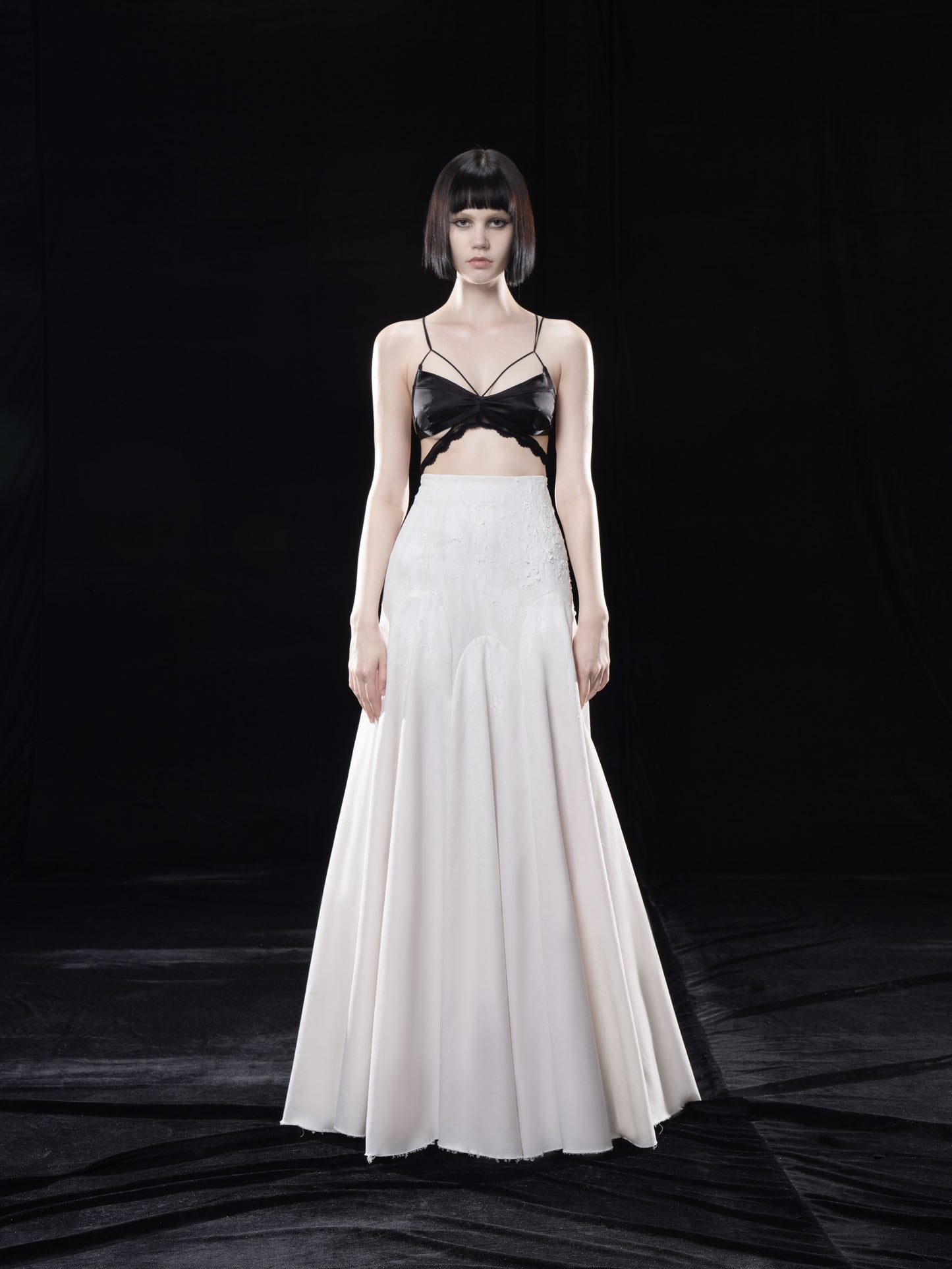 TEXTURED LONG VOLUMINOUS FLARED SKIRT WITH RAW EDGES