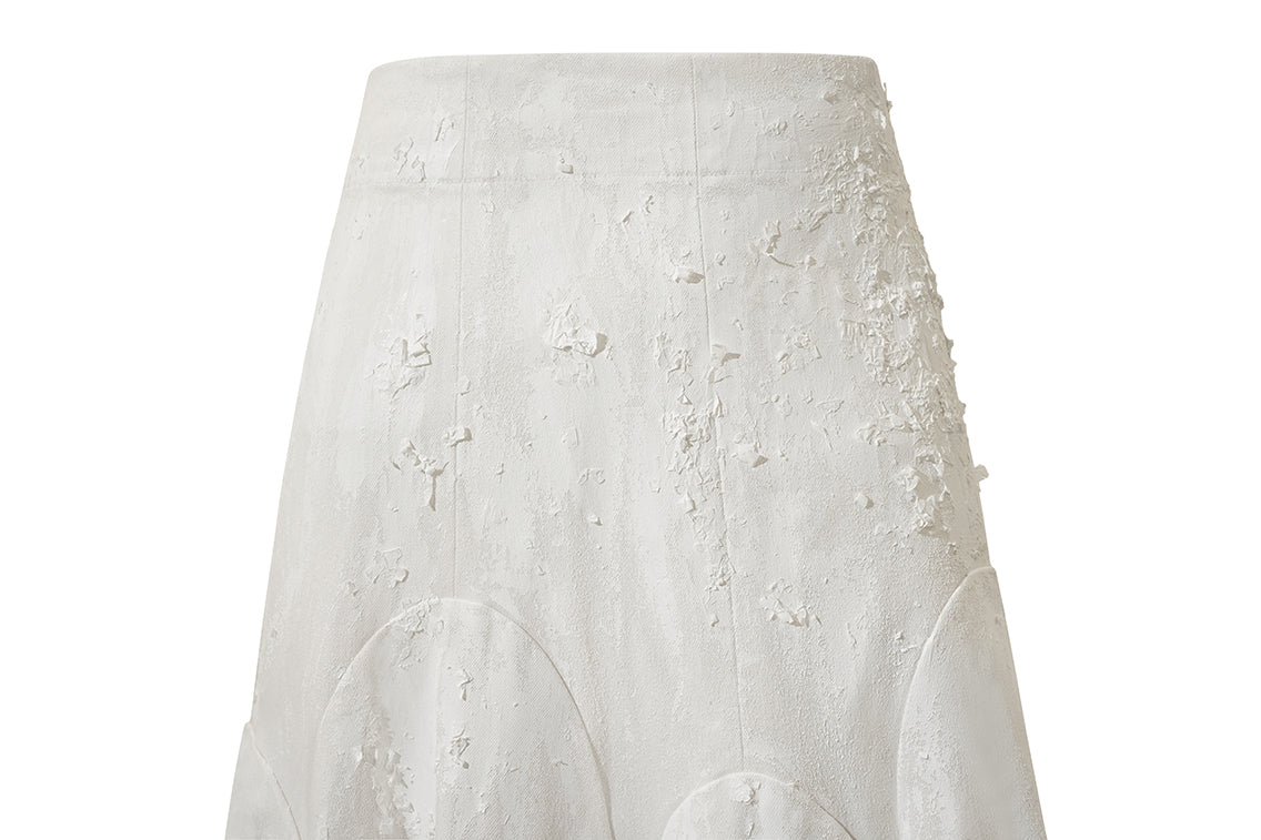 TEXTURED LONG VOLUMINOUS FLARED SKIRT WITH RAW EDGES