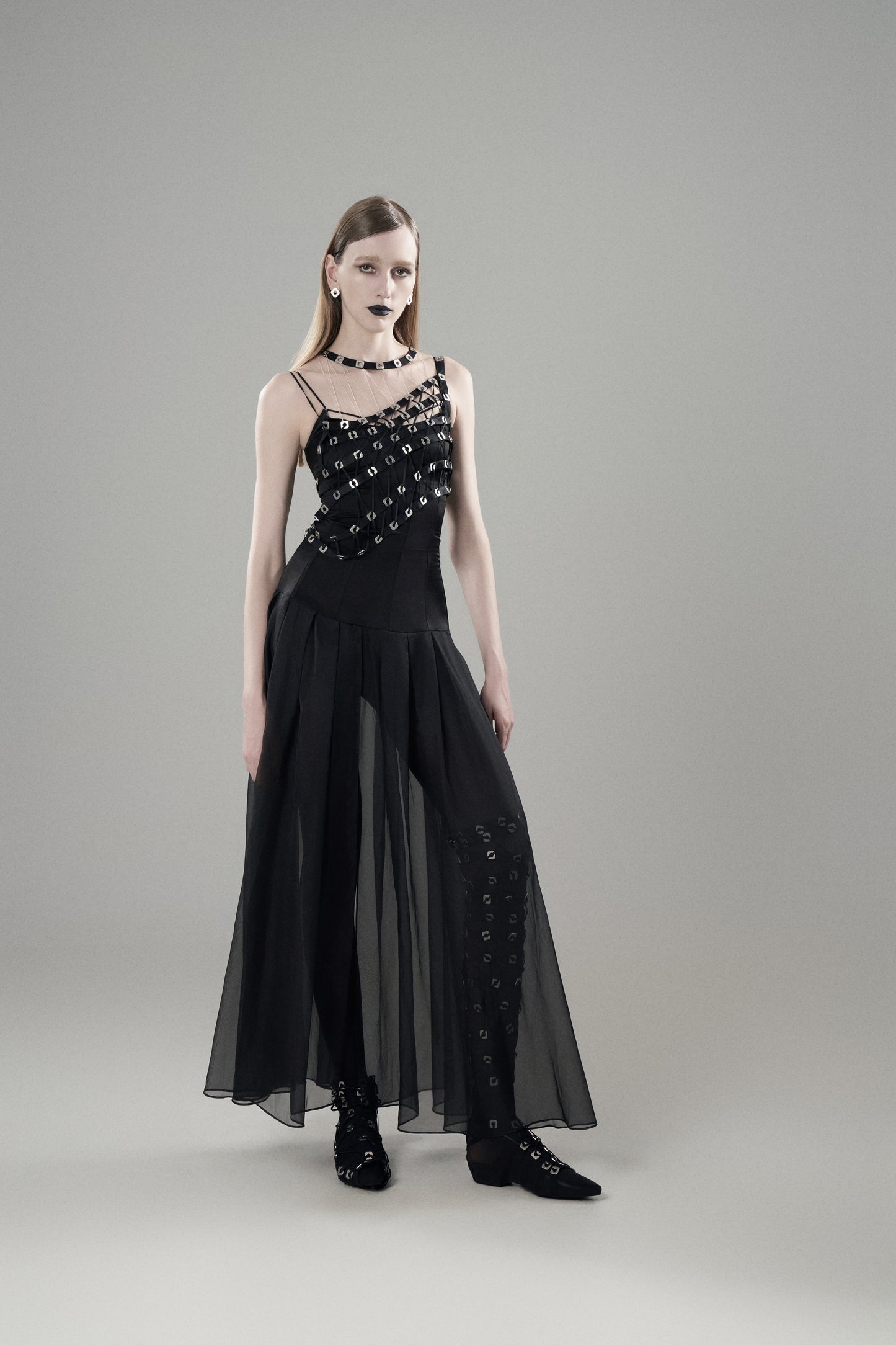 LACE-UP GROMMET TANK TOP