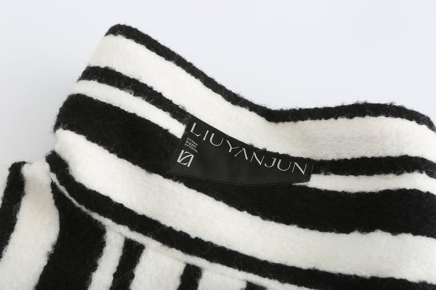 Black-white Stripe Crop Top