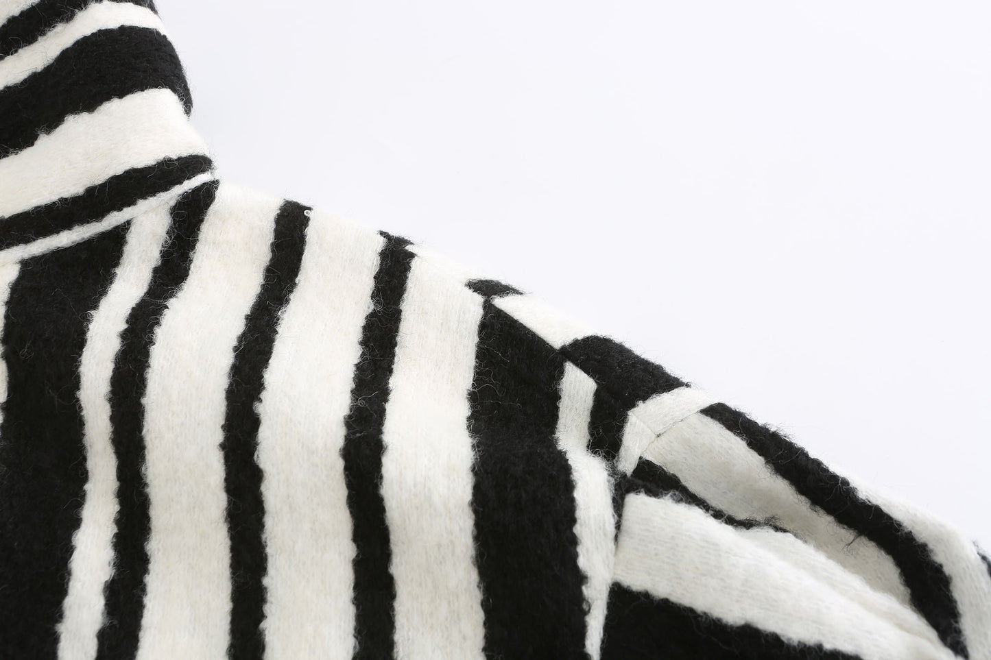 Black-white Stripe Crop Top