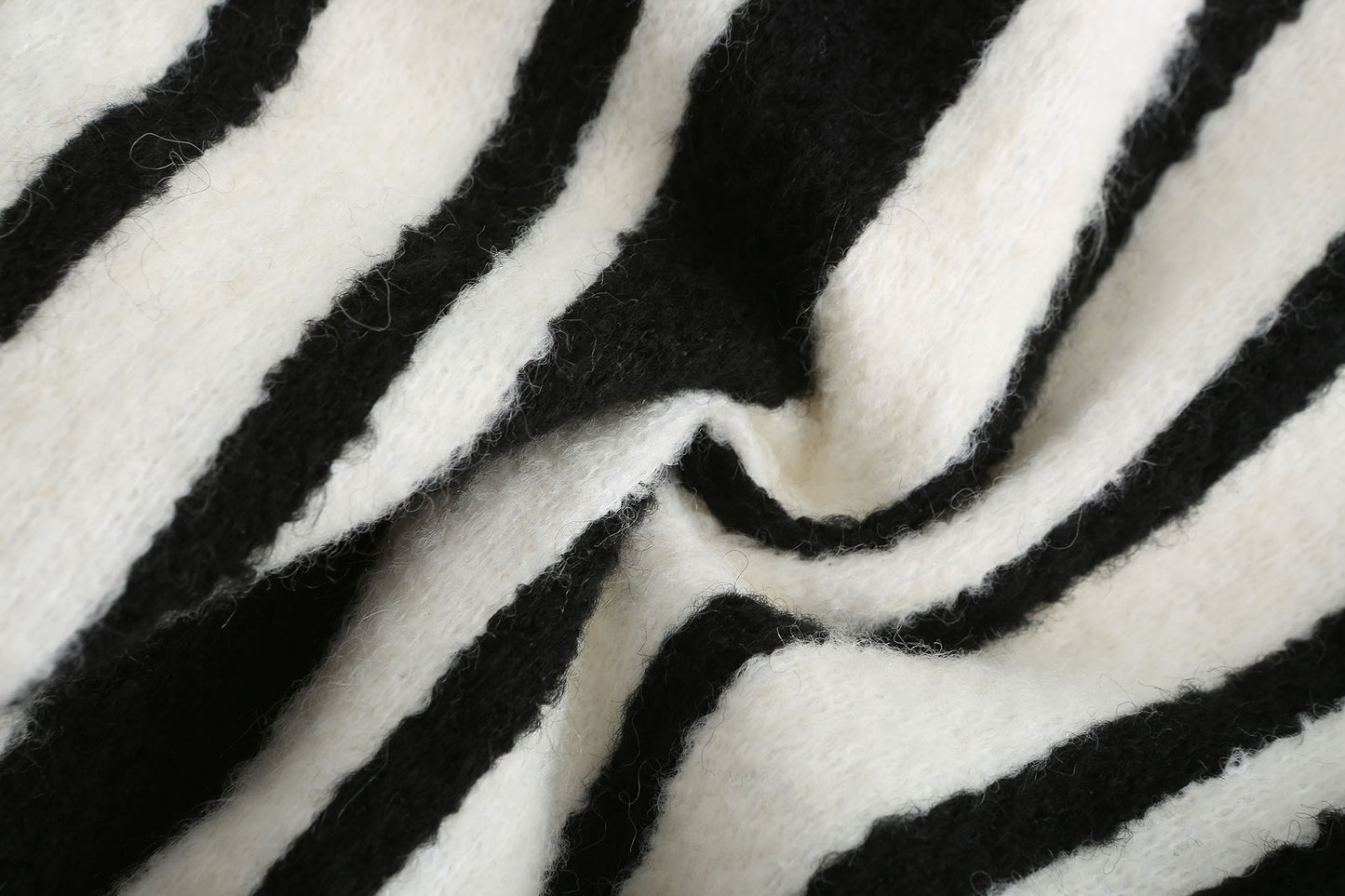 Black-white Stripe Crop Top