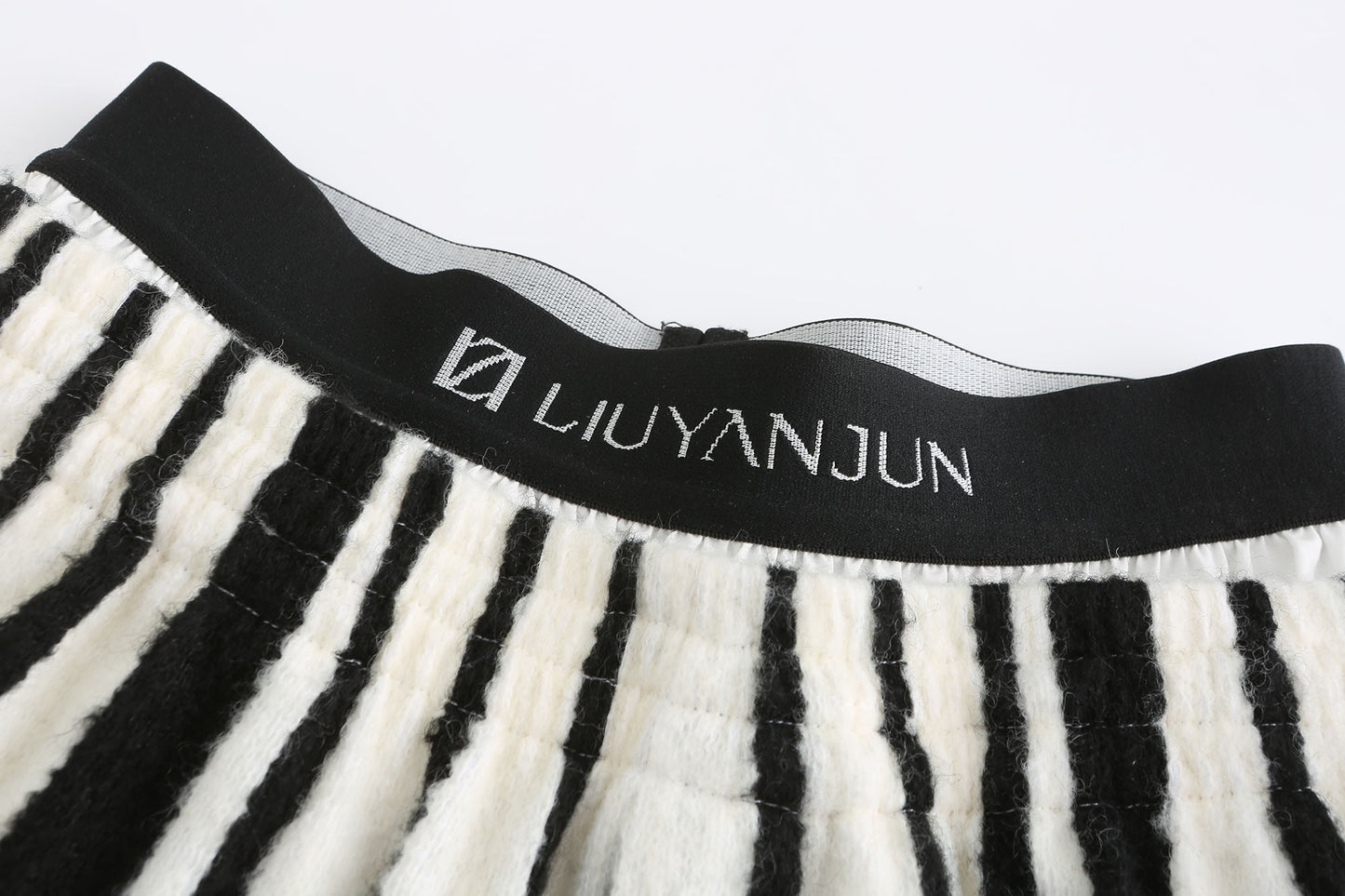 Black-white Stripe Wide leg pants