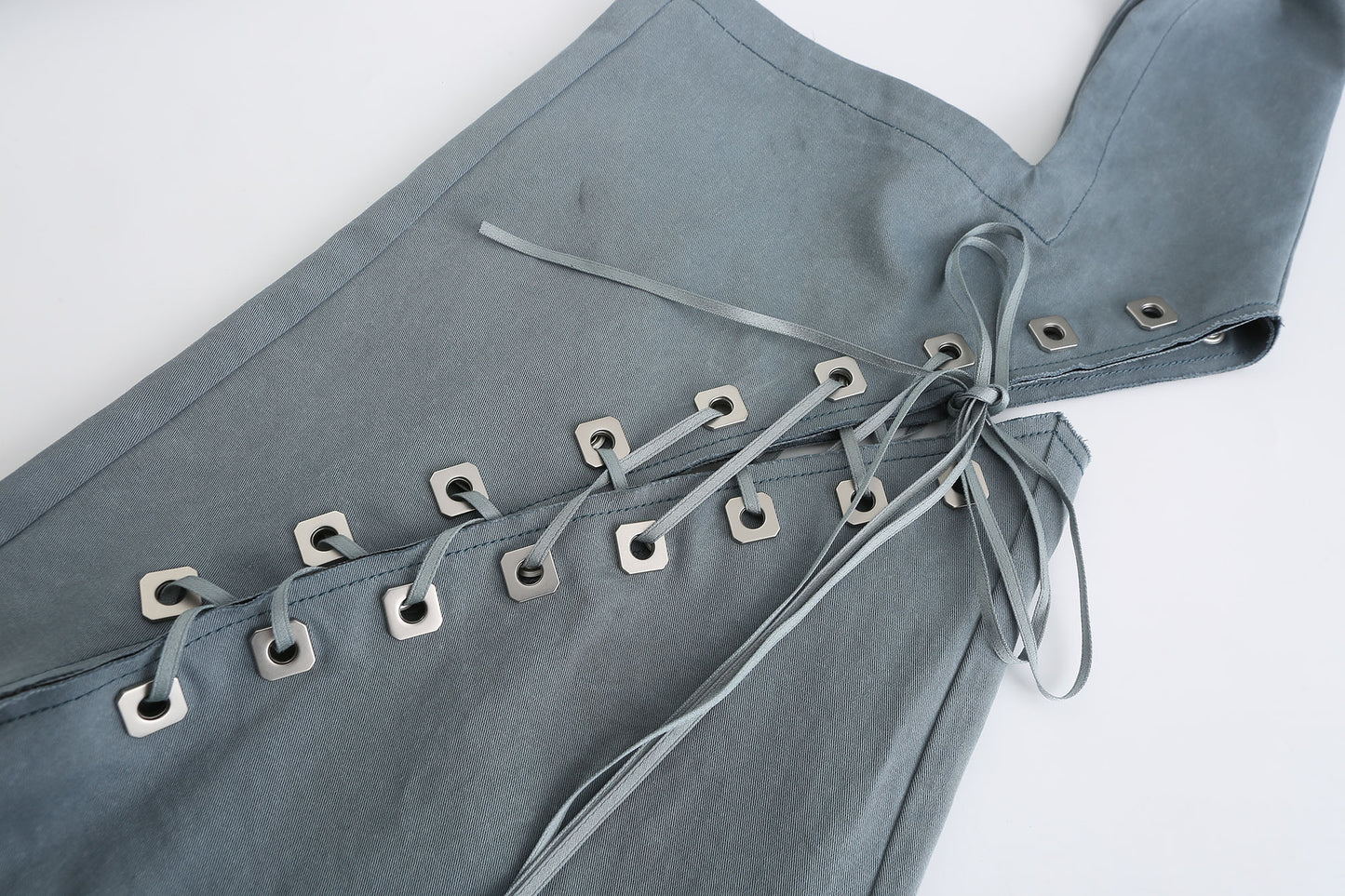 Open-crotch loose jeans