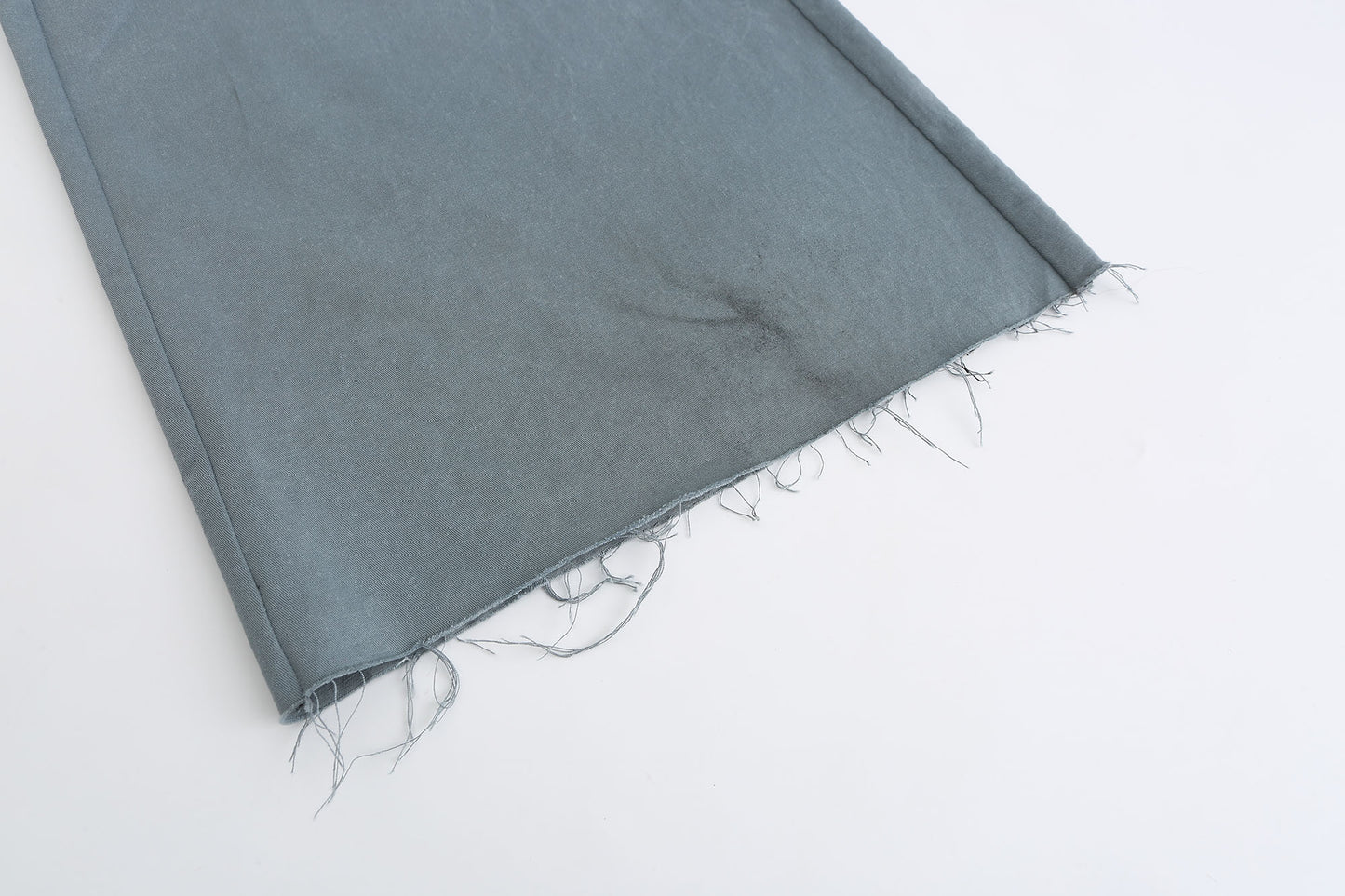 Open-crotch loose jeans