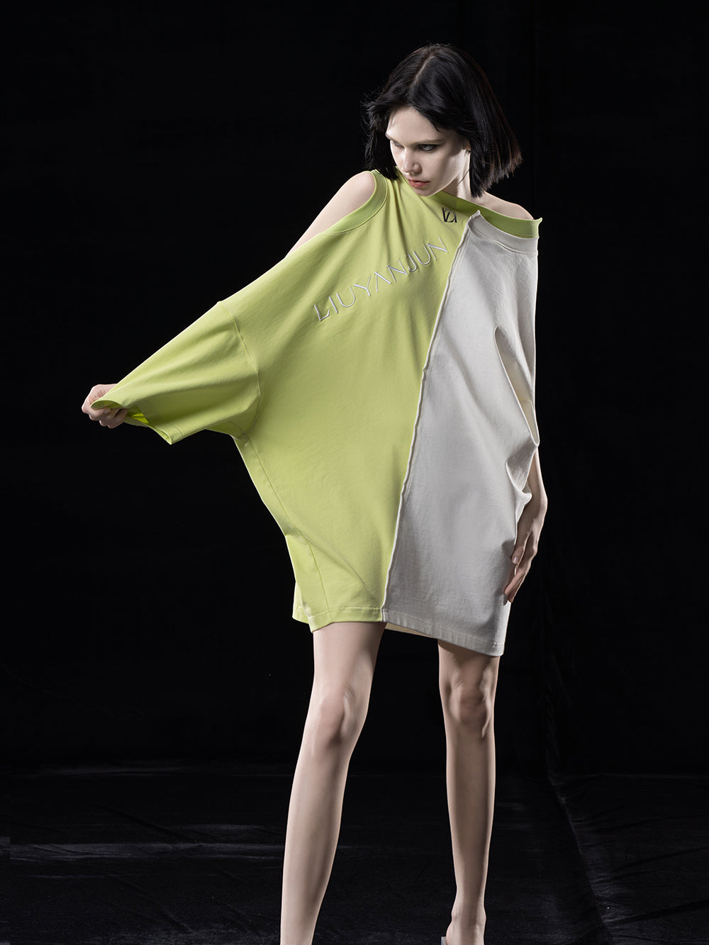 NEON GREEN CONTRAST MULTWAY WEARING T-SHIRT