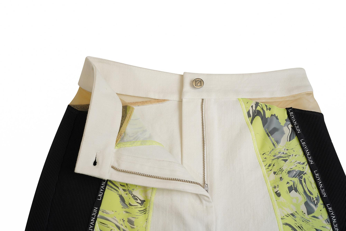 CONTRAST FLARED SKINNY JEANS WITH CUTOUTS