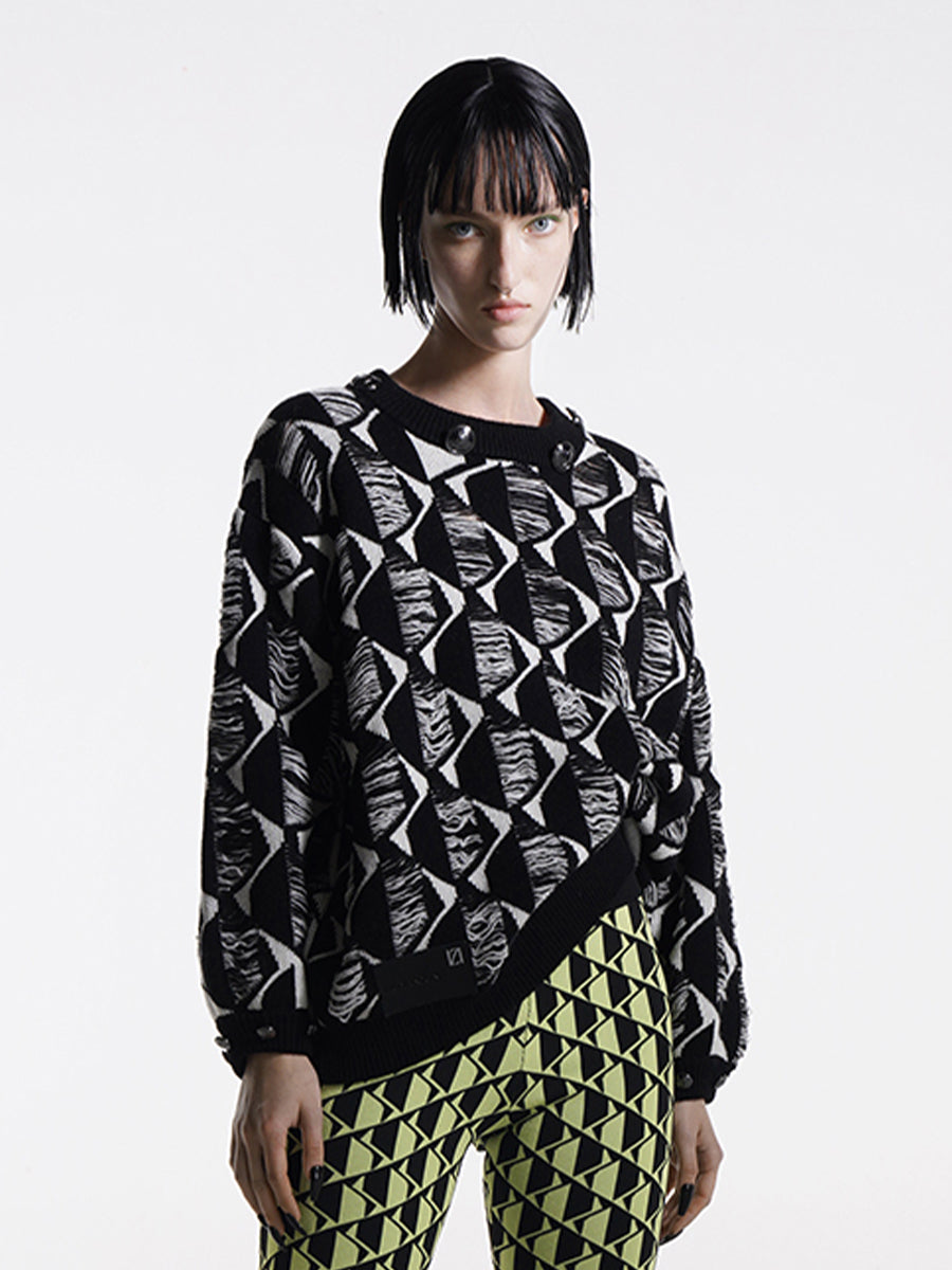 OVERSIZED BLACK PRINTED KNIT SWEATHER