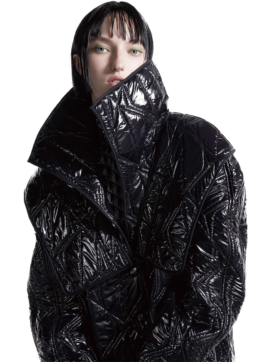 OVERSIZED QUITED JACKET WITH DESIGNED SILHOUETTE